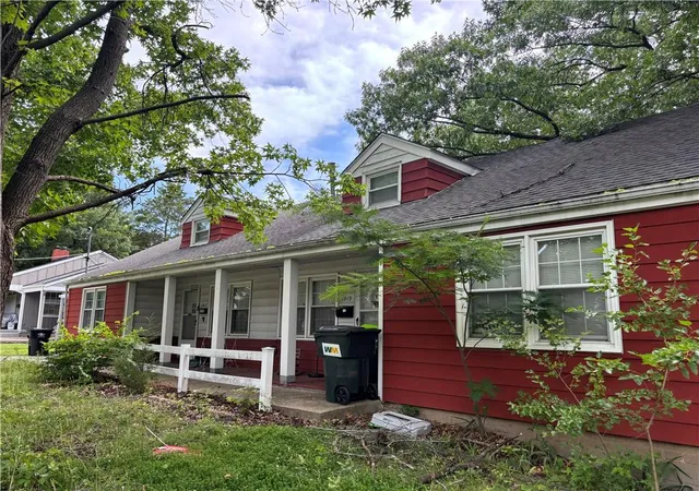 Multi family home for sale at 1917 S Scott Ave, Independence, MO 64052 | MLS# 2631638