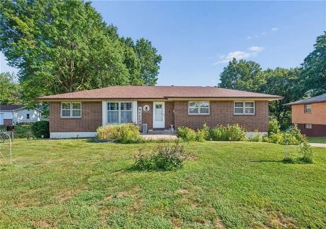 1st image of 1504 Ne 76 St, Kansas City, MO 64118 | MLS# 2631645