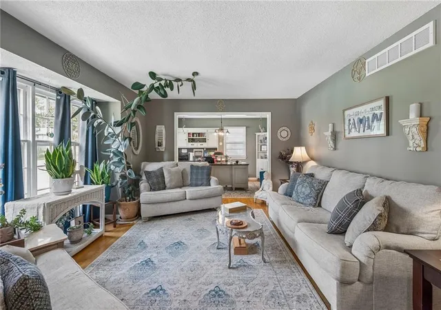 4th image of 1504 Ne 76 St, Kansas City, MO 64118 | MLS# 2631645