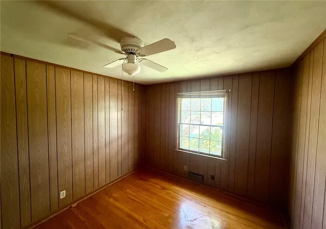 Photo 2 of Sale Pending at 11812 E 48th Street, Kansas City, MO 64133 | MLS# 2631646 | Listing updated on 2026-08-02