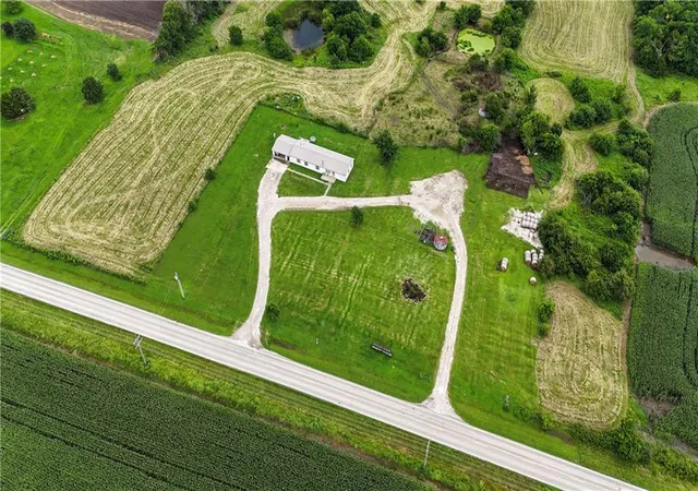 11th image of 39541 Jingo Rd, Lacygne, KS 66040 | MLS# 2631656