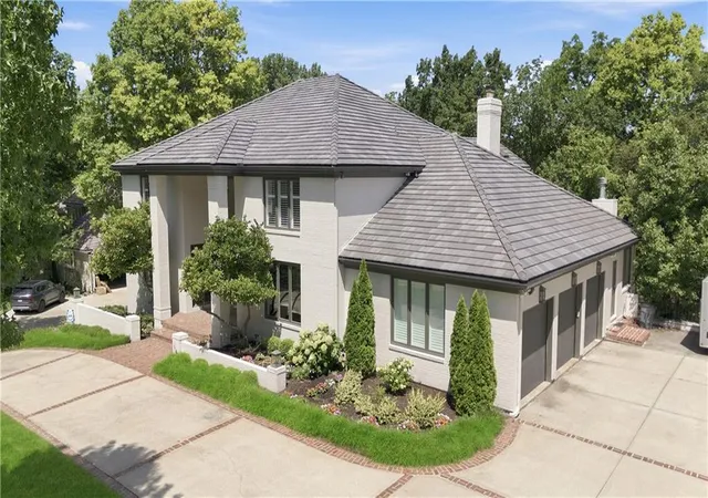Photo 3 of Mansion for sale at 3048 W 118th Terrace, Leawood, KS 66211 | MLS# 2631657 | Listing updated on 2026-09-17