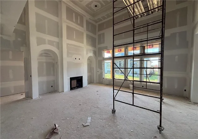 Photo 4 of Single family home for sale at 17608 Carter St, Shawnee Mission, KS 66221 | MLS# 2631667 | Listing updated on 2026-10-18
