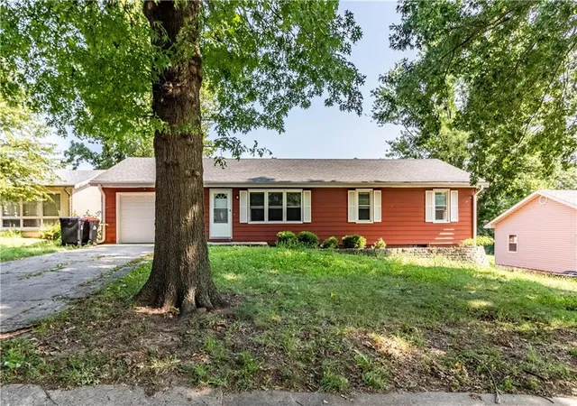1st image of 403 Benjamin Dr, Warrensburg, MO 64093 | MLS# 2631671