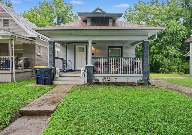 Photo 1 of Single family home for sale at 3337 Park Ave, Kansas City, MO 64109 | MLS# 2631678 | Listing updated on 2026-08-25
