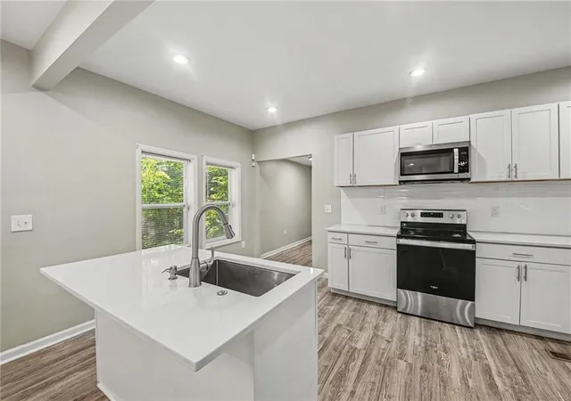 Photo 4 of Single family home for sale at 3223 E 6th Street, Kansas City, MO 64124 | MLS# 2631682 | Listing updated on 2026-09-02