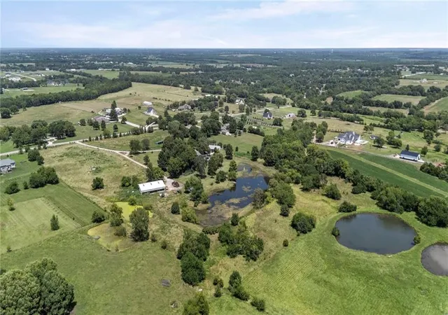 Photo 3 of Sale Pending at 5253 W 215th Street, Bucyrus, KS 66013 | MLS# 2631683 | Listing updated on 2026-09-04