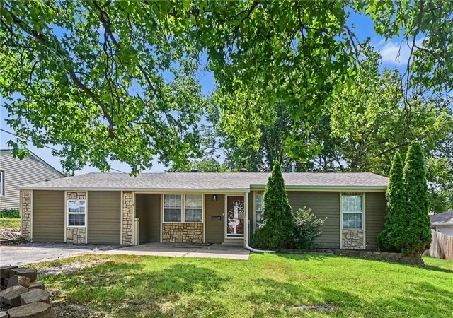 Photo 2 of Single family home for sale at 11111 E 36th St, Independence, MO 64052 | MLS# 2631687 | Listing updated on 2026-09-08