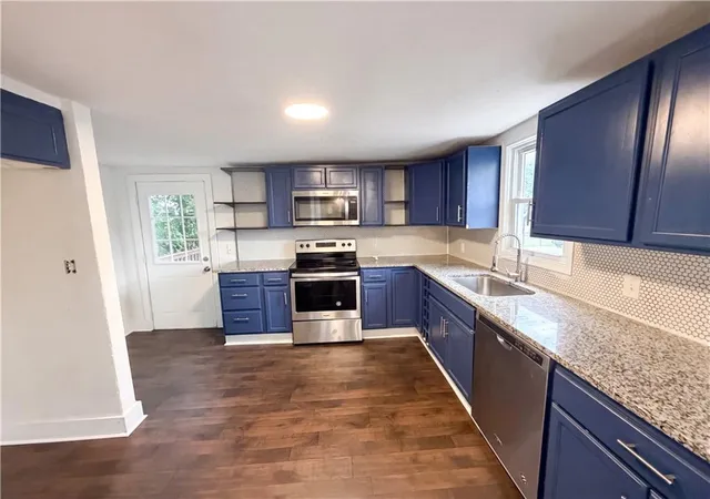 Photo 2 of Single family home for sale at 1316 E 44th Street, Kansas City, MO 64110 | MLS# 2631715 | Listing updated on 2026-10-15