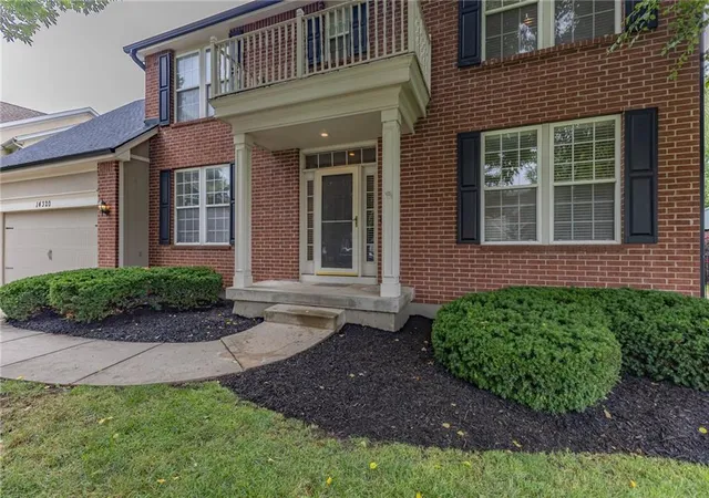 Photo 3 of Sale Pending at 14320 Stearns St, Overland Park, KS 66221 | MLS# 2631729 | Listing updated on 2026-09-03