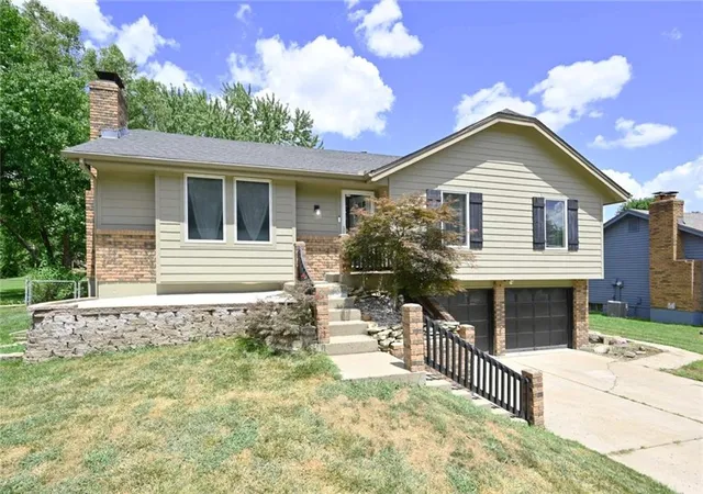 Photo 1 of Single family home for sale at 7320 NW 78th Street, Kansas City, MO 64152 | MLS# 2631739 | Listing updated on 2026-08-25