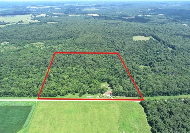 2nd image of 5130 Sw H Hwy, El Dorado Springs, MO 64744 | MLS# 2631743