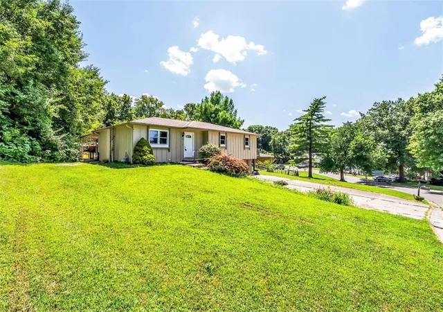 Photo 3 of Single family home for sale at 3431 N 70th Terrace, Kansas City, KS 66109 | MLS# 2631760 | Listing updated on 2026-08-12