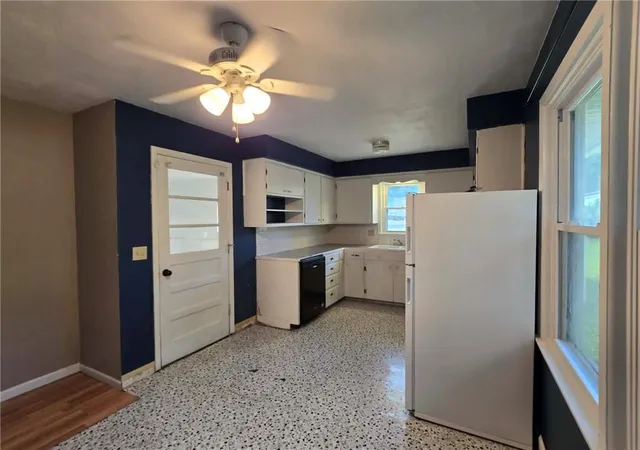 5th image of 303 E Truman Ave, Clinton, MO 64735 | MLS# 2631765