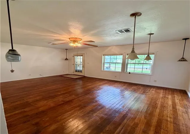 Photo 3 of Single family home for sale at 1900 Home Cir St, Coffeyville, KS 67337 | MLS# 2631783 | Listing updated on 2026-09-07
