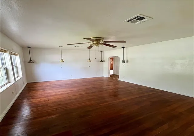Photo 4 of Single family home for sale at 1900 Home Cir St, Coffeyville, KS 67337 | MLS# 2631783 | Listing updated on 2026-09-07