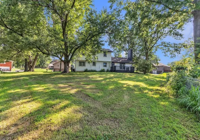 Photo 4 of Single family home for sale at 4806 Stonecrest Ter, Saint Joseph, MO 64506 | MLS# 2631794 | Listing updated on 2026-08-31