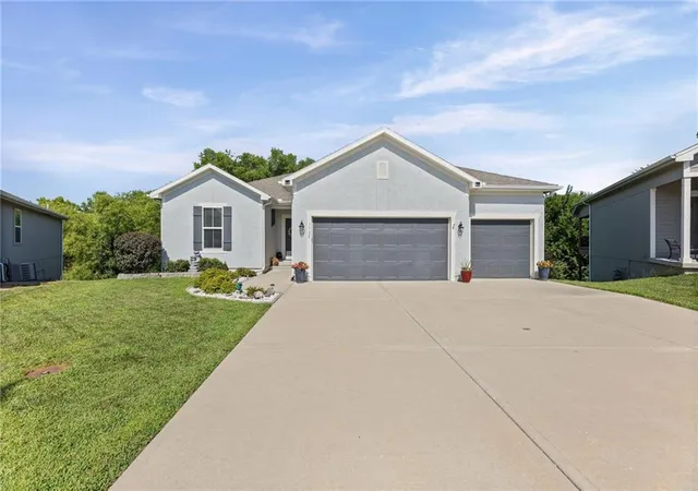 Photo 1 of Sale Pending at 1708 Pam Ct, Belton, MO 64012 | MLS# 2631834 | Listing updated on 2026-08-21