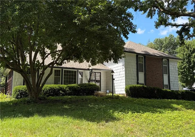 Photo 1 of Single family home for sale at 619 W 114th Terrace, Kansas City, MO 64114 | MLS# 2631835 | Listing updated on 2026-09-05