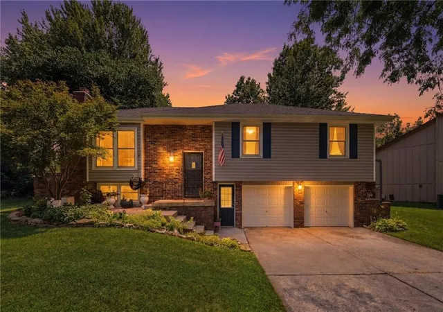 Photo 2 of Sale Pending at 1113 Se 2nd Terrace, Lees Summit, MO 64063 | MLS# 2631841 | Listing updated on 2026-08-15
