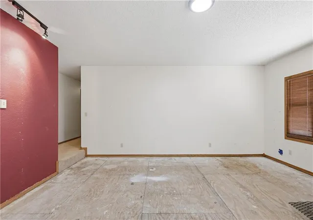 Photo 2 of Single family home for sale at 2710 N Michigan St, Pittsburg, KS 66762 | MLS# 2631852 | Listing updated on 2026-08-21