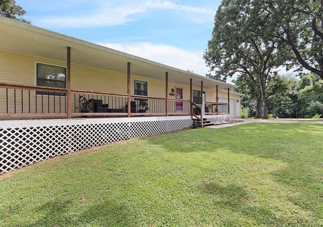 3rd image of 14874 E Redbird Rd, Nevada, MO 64772 | MLS# 2631855