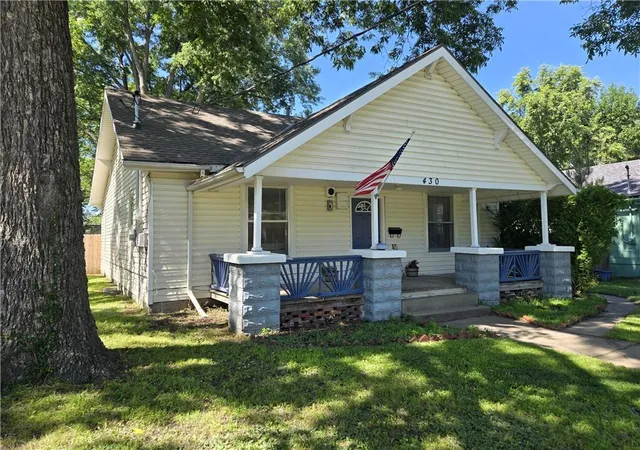 2nd image of 430 Walnut Ave, Osawatomie, KS 66064 | MLS# 2631858