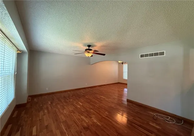 Photo 2 of Sale Pending at 505 S Ridge Dr, Olathe, KS 66061 | MLS# 2631859 | Listing updated on 2026-09-21