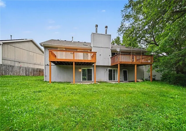 Listing Photo 4 - Condo for sale in building located at 3407 NW 71st Ter, Kansas City, MO 64151