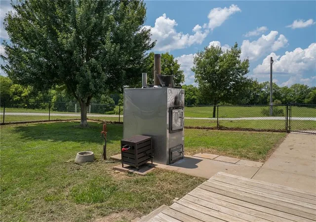 4th image of 10700 Se Crabapple Rd, Agency, MO 64401 | MLS# 2631866