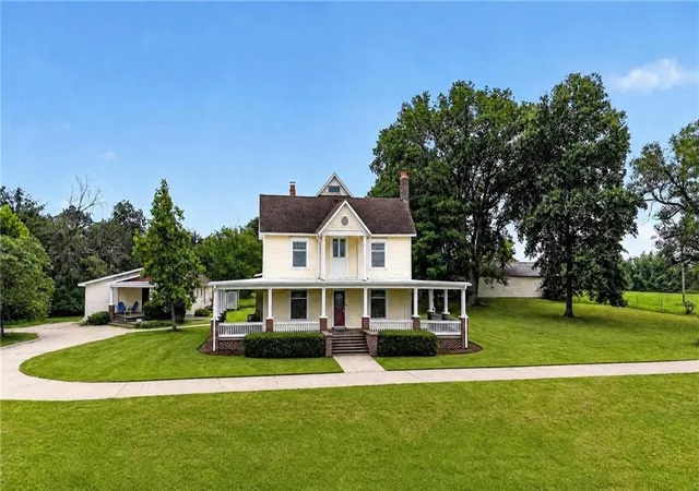 2nd image of 18133 S 1525 Rd, Nevada, MO 64772 | MLS# 2631867