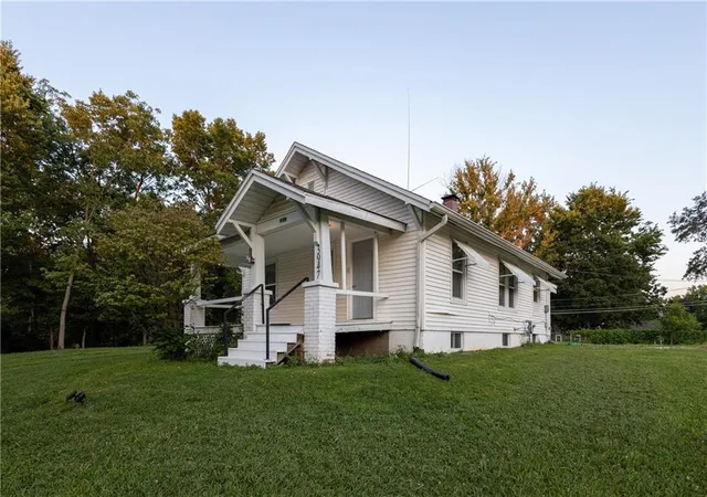 Photo 2 of Single family home for sale at 3947 N Bales Ave, Kansas City, MO 64117 | MLS# 2631874 | Listing updated on 2026-09-02