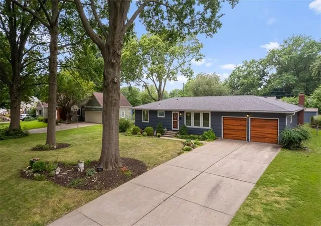 1st image of 5136 Reeds Rd, Mission, KS 66202 | MLS# 2631877