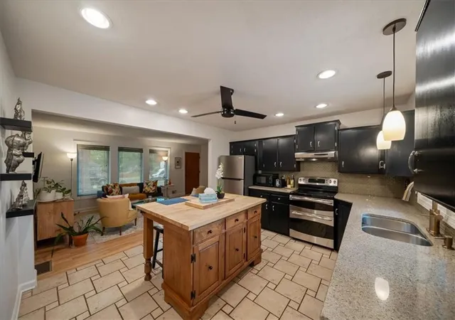 5th image of 5136 Reeds Rd, Mission, KS 66202 | MLS# 2631877