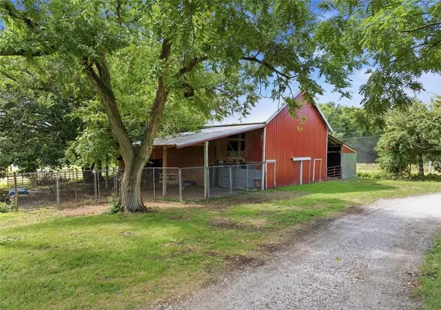 Photo 3 of Single family home for sale at 33701 E 275th Street, Garden City, MO 64747 | MLS# 2631878 | Listing updated on 2026-09-28