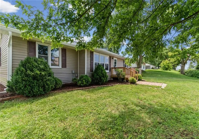 Photo 4 of Single family home for sale at 1101 Wellington St, Richmond, MO 64085 | MLS# 2631884 | Listing updated on 2026-08-22