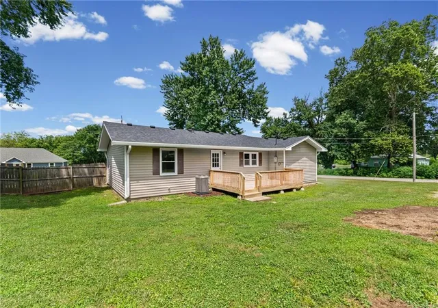Photo 5 of Single family home for sale at 1101 Wellington St, Richmond, MO 64085 | MLS# 2631884 | Listing updated on 2026-08-22