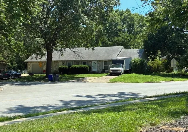 1st image of 1501 E Haven Ln, Olathe, KS 66062 | MLS# 2631886