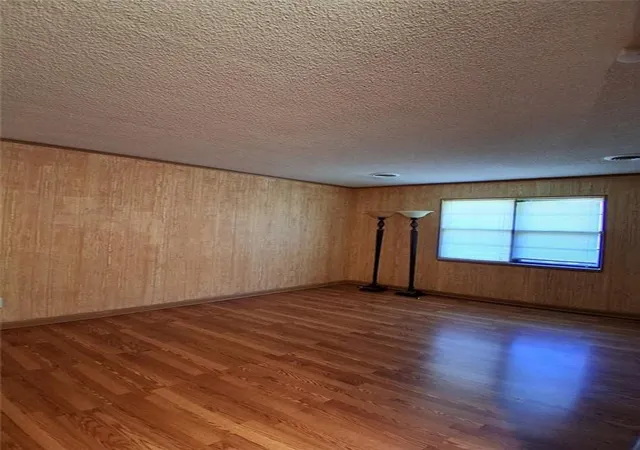 Photo 3 of Single family home for sale at 413 S Dittman St, Frontenac, KS 66763 | MLS# 2631902 | Listing updated on 2026-10-09