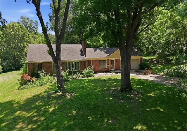 5th image of 9319 High Dr, Leawood, KS 66206 | MLS# 2631903
