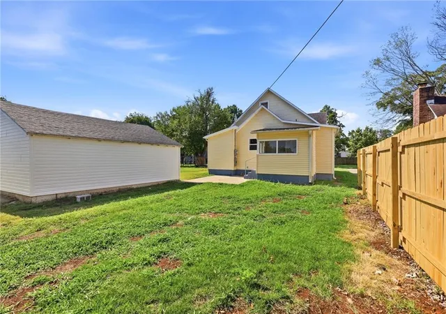 16th image of 1117 E 1st St, Fort Scott, KS 66701 | MLS# 2631905