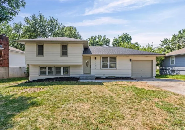 Photo 1 of Sale Pending at 11810 Smalley Ave, Kansas City, MO 64134 | MLS# 2631924 | Listing updated on 2026-09-02