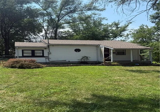 Photo 4 of Sale Pending at 937 Dorothy Dr, Excelsior Springs, MO 64024 | MLS# 2631925 | Listing updated on 2026-07-21