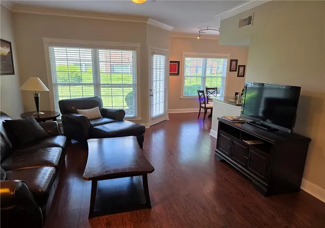 Photo 3 of Sale Pending at 11628 Tomahawk Crk Pkwy, Leawood, KS 66211 | MLS# 2631930 | Listing updated on 2026-08-31