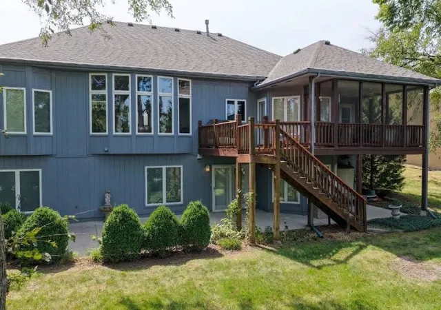 Photo 2 of Single family home for sale at 2514 Sw Wintervalley Ct, Lees Summit, MO 64081 | MLS# 2631946 | Listing updated on 2026-10-07