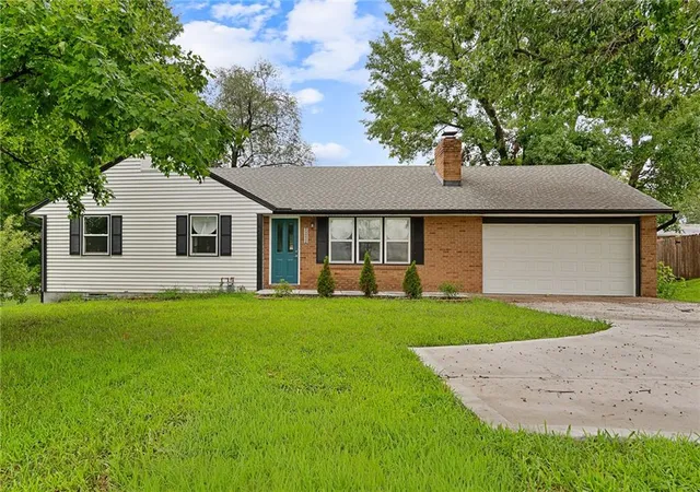 1st image of 7332 Parallel Pkwy, Kansas City, KS 66112 | MLS# 2631957