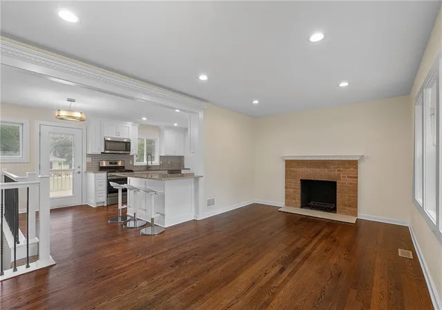 Photo 4 of Single family home for sale at 7332 Parallel Pkwy, Kansas City, KS 66112 | MLS# 2631957 | Listing updated on 2026-09-04