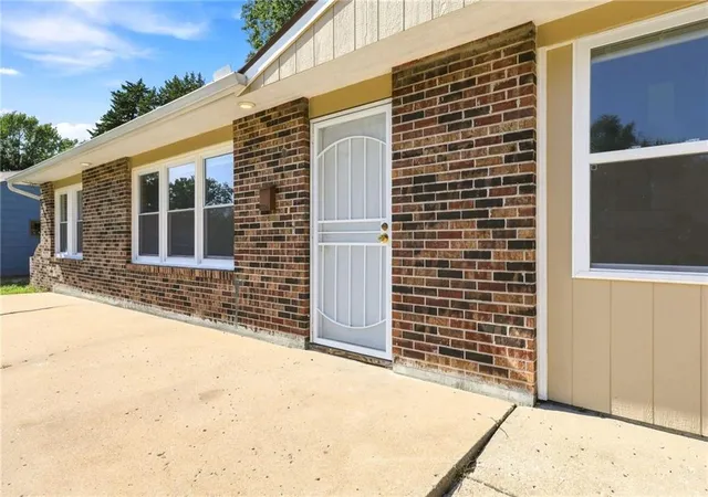 Photo 3 of Single family home for sale at 10706 Cambridge Ave, Kansas City, MO 64134 | MLS# 2631958 | Listing updated on 2026-08-11