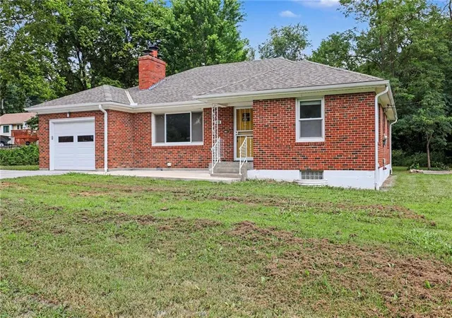 Photo 3 of Single family home for sale at 506 W Mississippi St, Liberty, MO 64068 | MLS# 2631969 | Listing updated on 2026-10-01