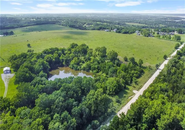 4th image of 0000 Lookout Rd, Paola, KS 66071 | MLS# 2631970